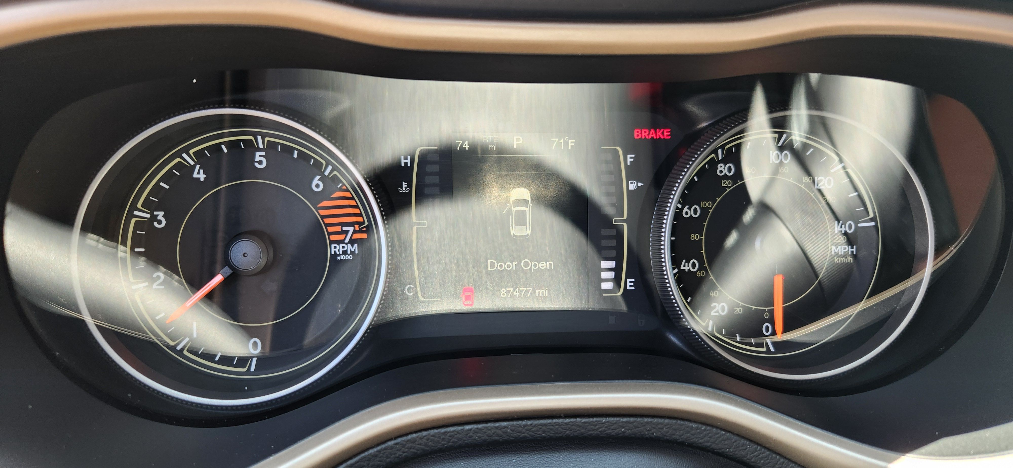 Used 2016 Jeep Cherokee Latitude FWD image 11
