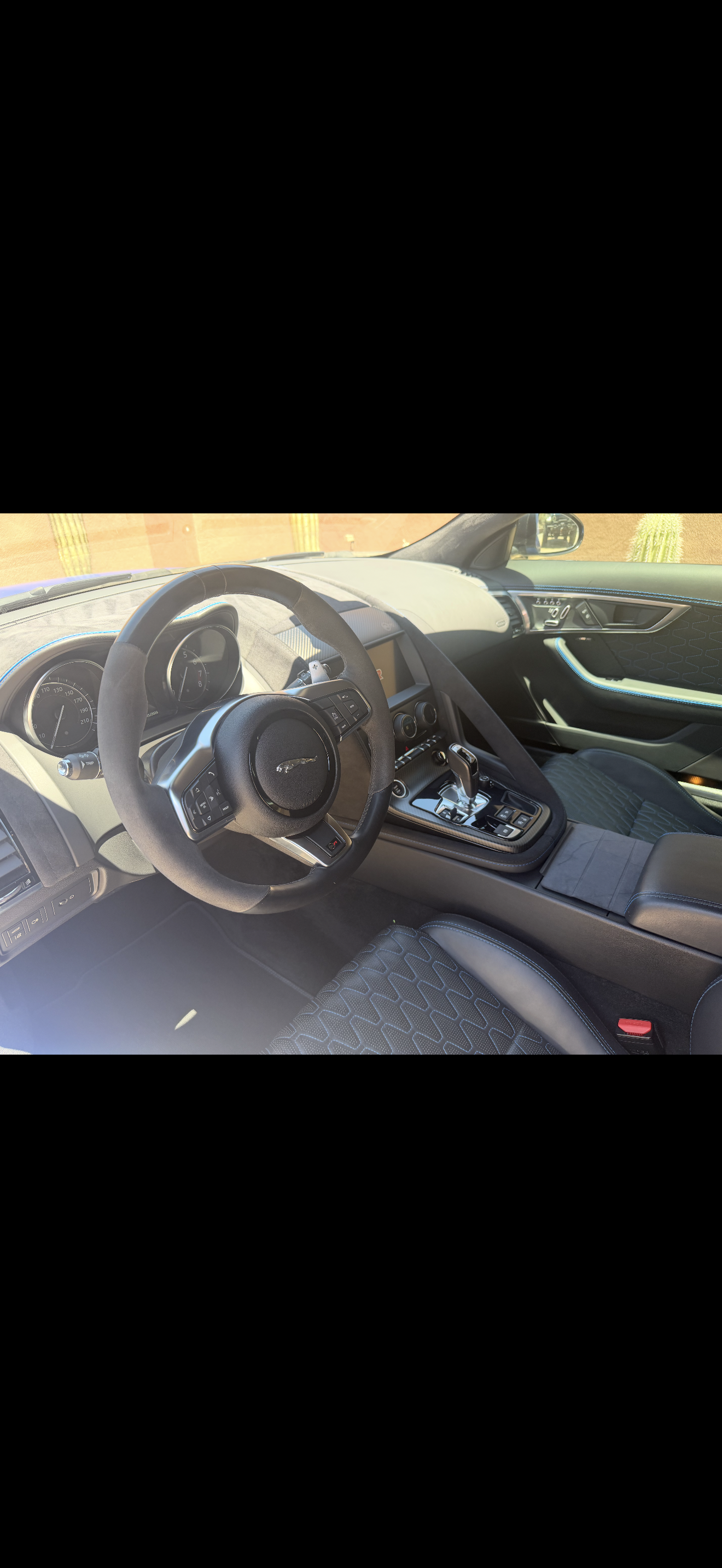 Used 2019 Jaguar F-TYPE SVR AWD/4WD image 5