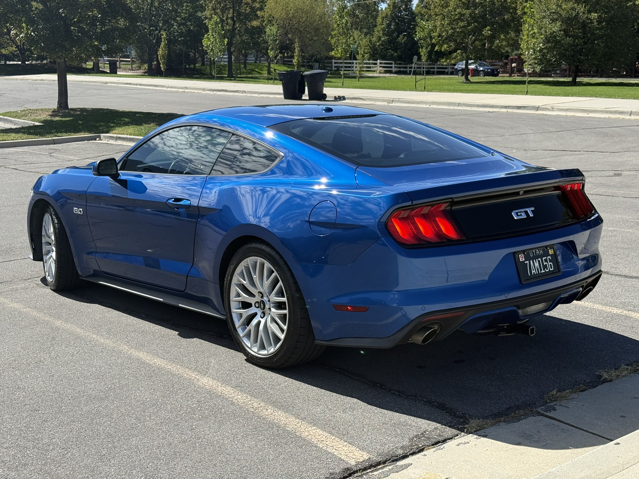 Used 2017 Ford Mustang GT Premium w/ GT Performance Package RWD image 8