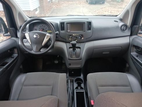 Used 2021 Nissan NV200 SV w/ Sliding Door Glass Package image 4