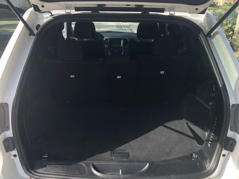 Used 2018 Jeep Grand Cherokee Laredo image 5