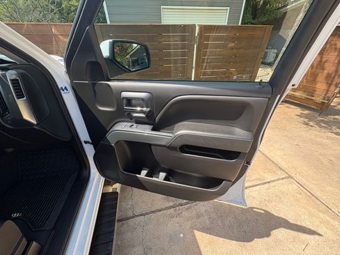 Used 2019 Chevrolet Silverado 2500 LT AWD/4WD image 18