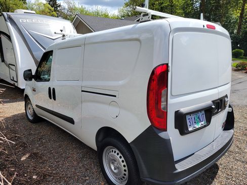 Used 2019 RAM ProMaster City Tradesman image 9
