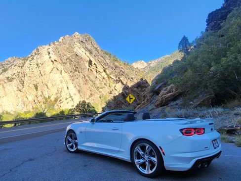 Used 2020 Chevrolet Camaro SS w/ LPO, Ground Effects Package RWD image 2