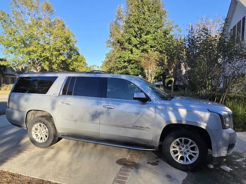 Used 2018 GMC Yukon XL SLT w/ Open Road Package image 9