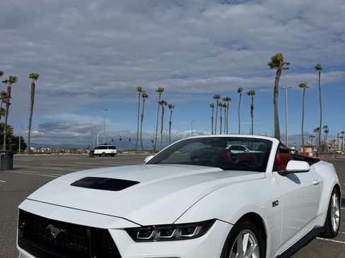 Used 2024 Ford Mustang GT Premium RWD image 4
