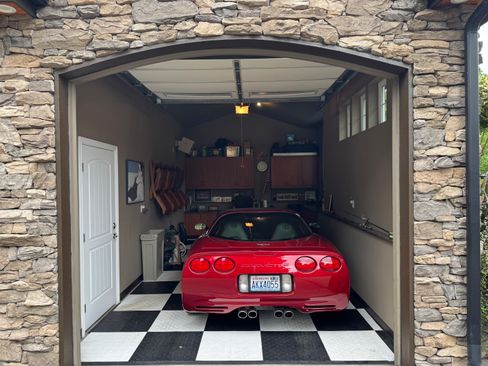 Used 1999 Chevrolet Corvette Coupe w/ Roof Pkg image 10