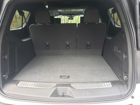 Used 2025 GMC Yukon XL AT4 w/ AT4 Premium Plus Package image 10