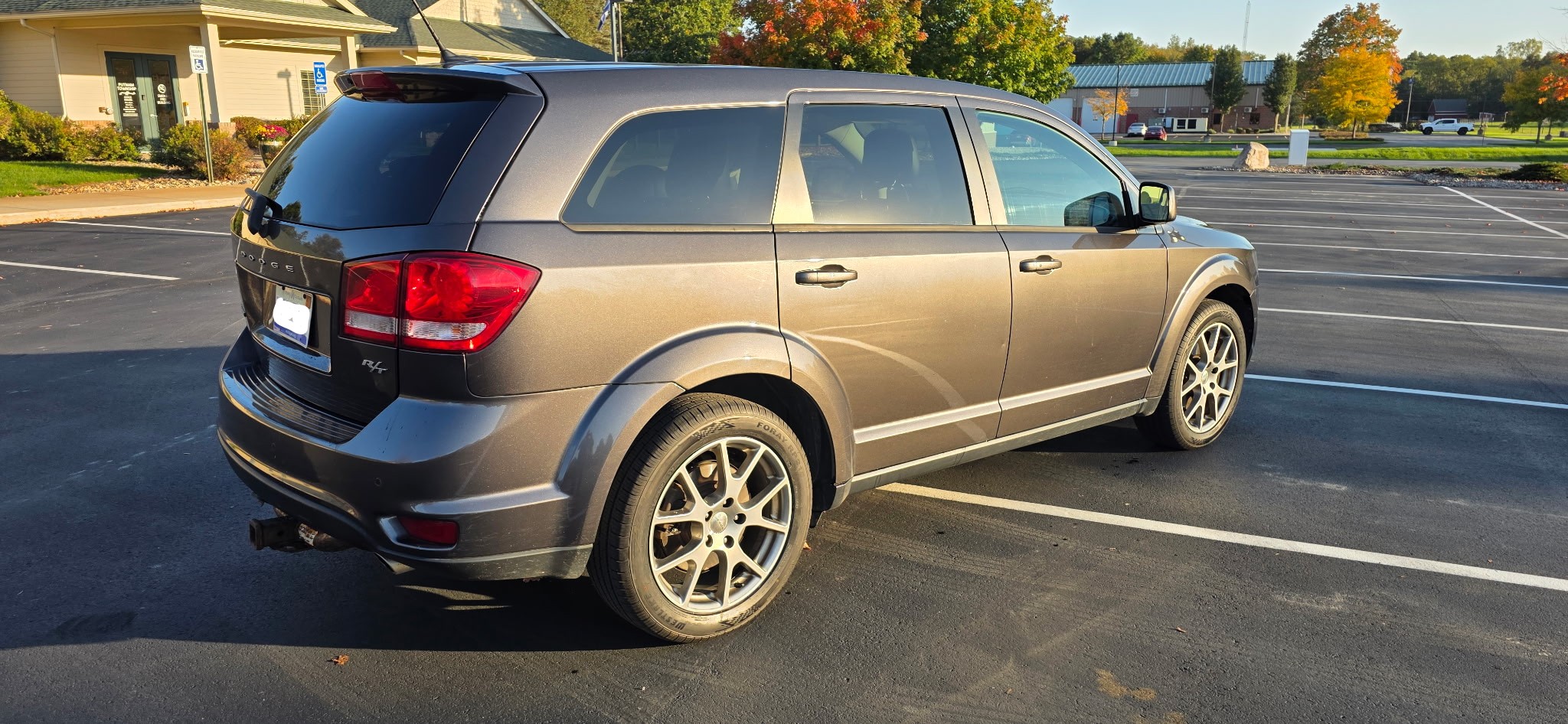 Used 2015 Dodge Journey R/T w/ Flexible Seating Group FWD image 1