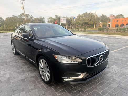 Used 2017 Volvo S90 T5 Inscription w/ Convenience Package image 1