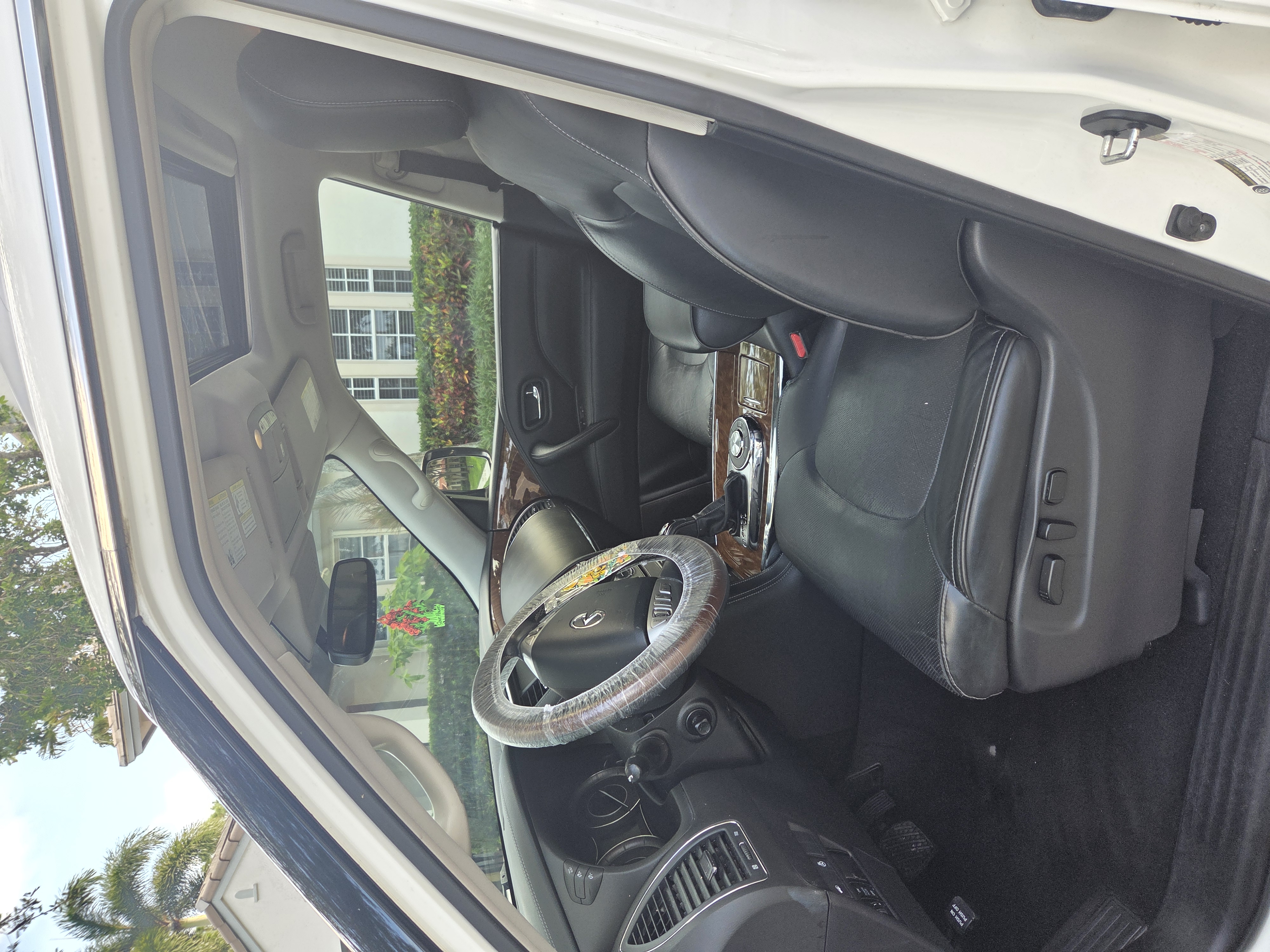 Used 2019 INFINITI QX80 Luxe w/ All-Season Package RWD image 11