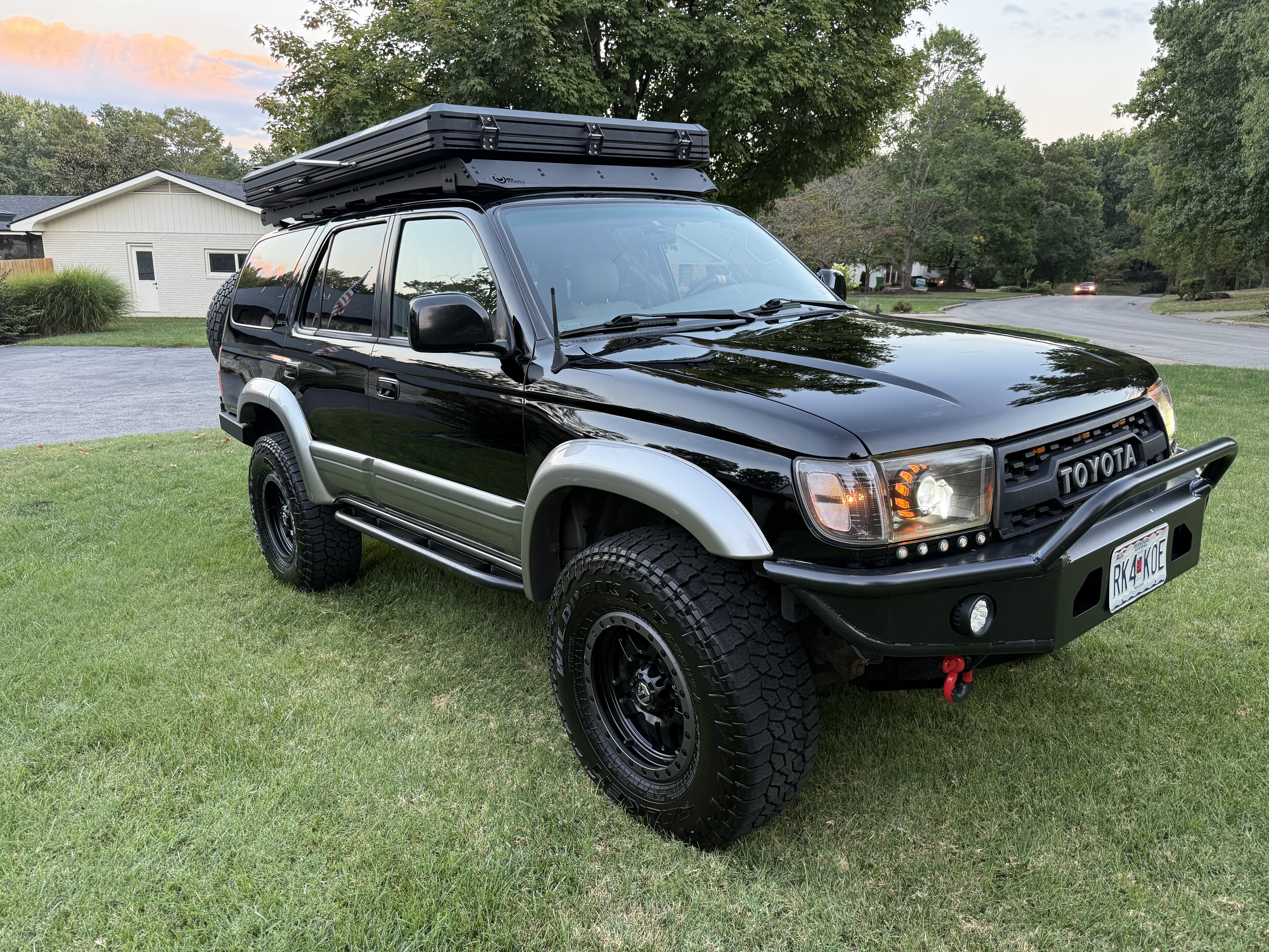 Used 2001 Toyota 4Runner Limited AWD/4WD image 1