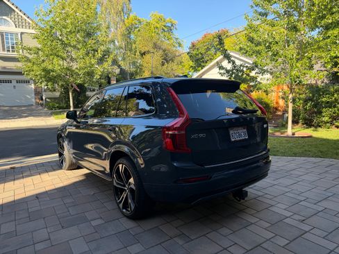 Used 2022 Volvo XC90 T8 R-Design w/ Advanced Package AWD/4WD image 5