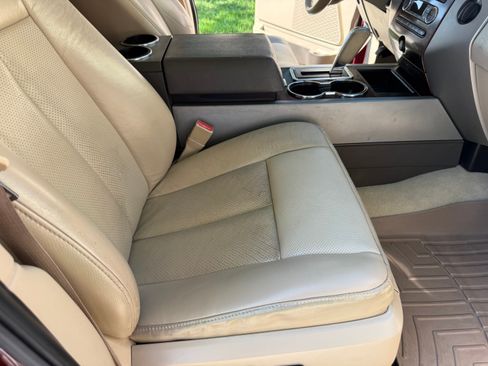 Used 2012 Ford Expedition XLT RWD image 13