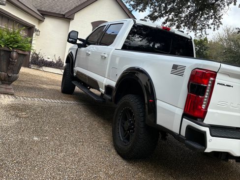 Used 2024 Ford F250 Lariat w/ Lariat Ultimate Package image 2