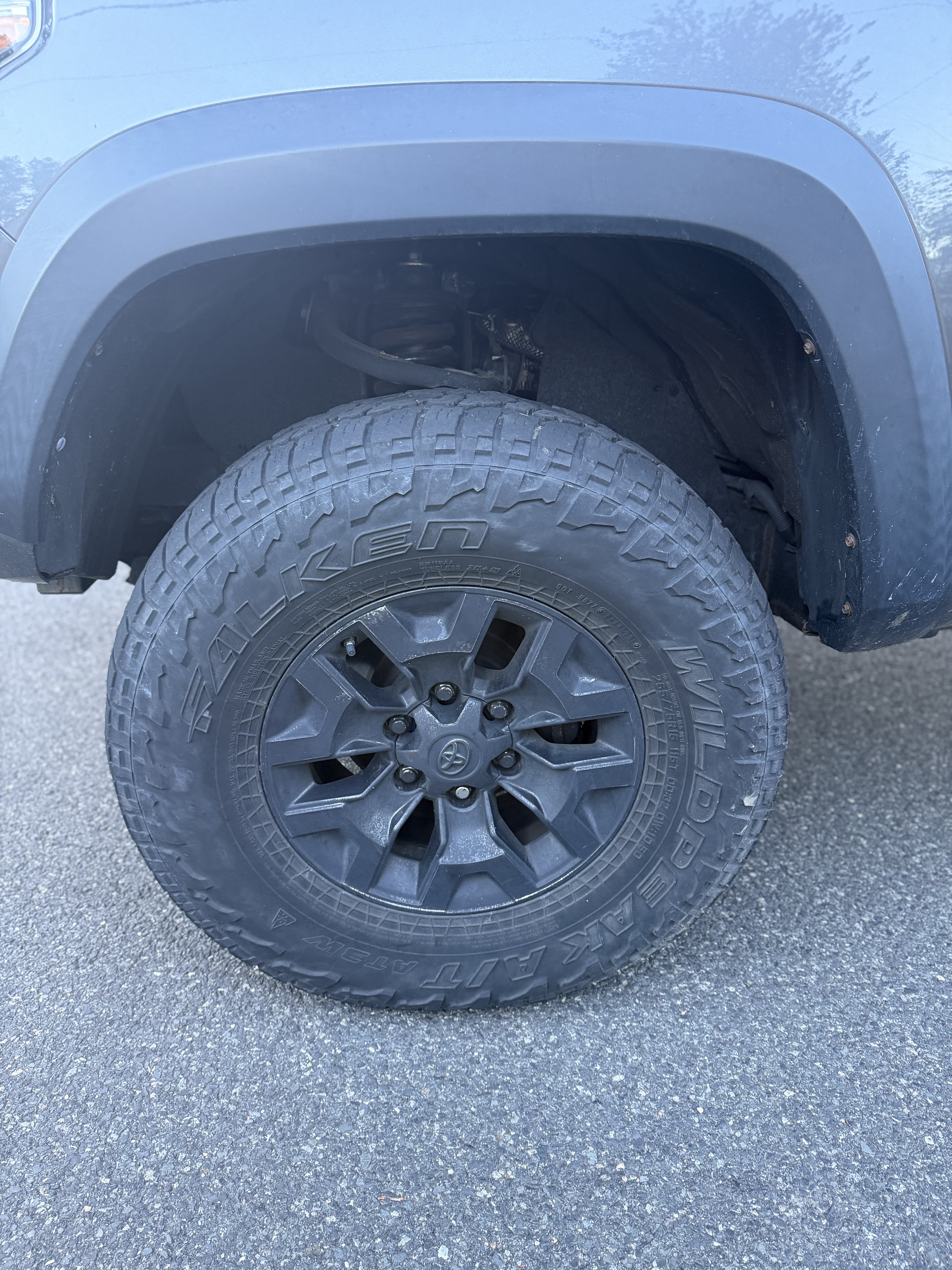 Used 2019 Toyota Tacoma TRD Off-Road AWD/4WD image 24