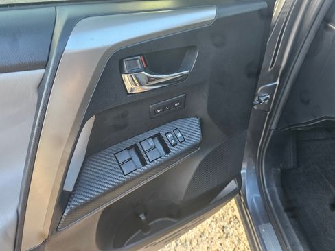 Used 2014 Toyota RAV4 Limited image 9