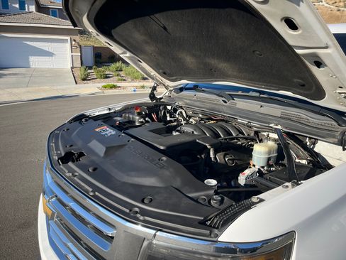 Used 2020 Chevrolet Tahoe LS image 20