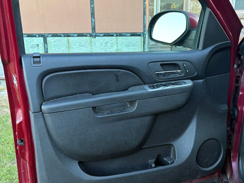 Used 2010 Chevrolet Tahoe LT w/ Suspension Package, Off-Road image 14