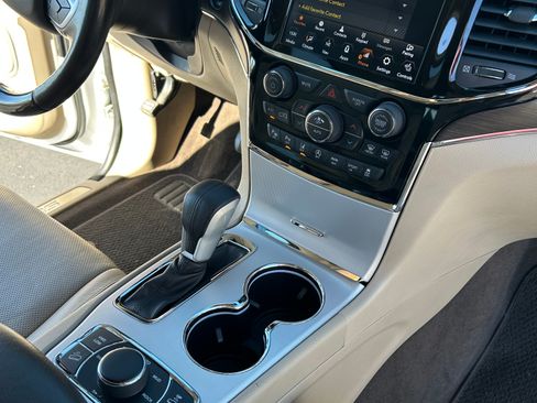 Used 2020 Jeep Grand Cherokee Summit image 12