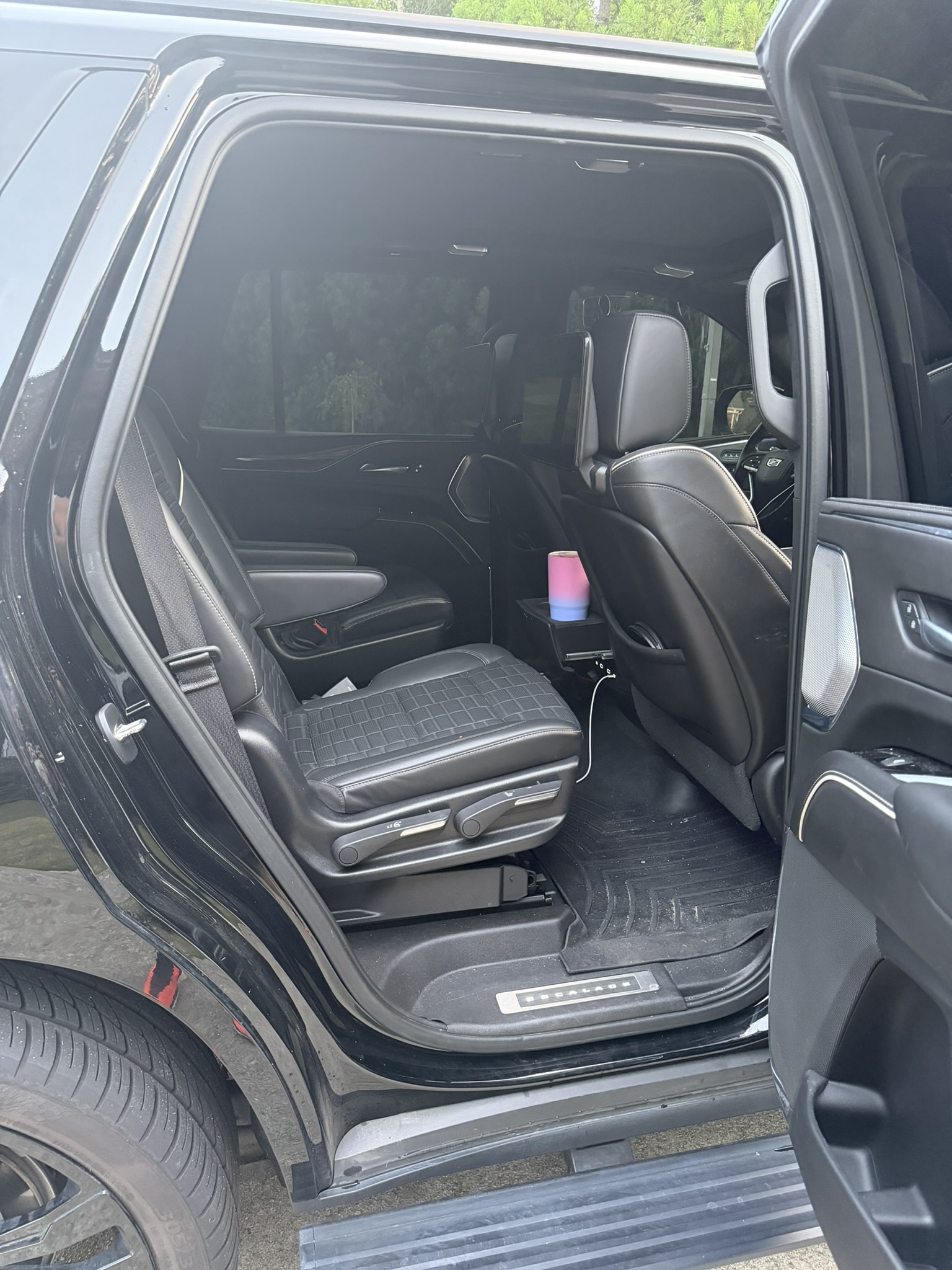 Used 2021 Cadillac Escalade Sport Platinum RWD image 15