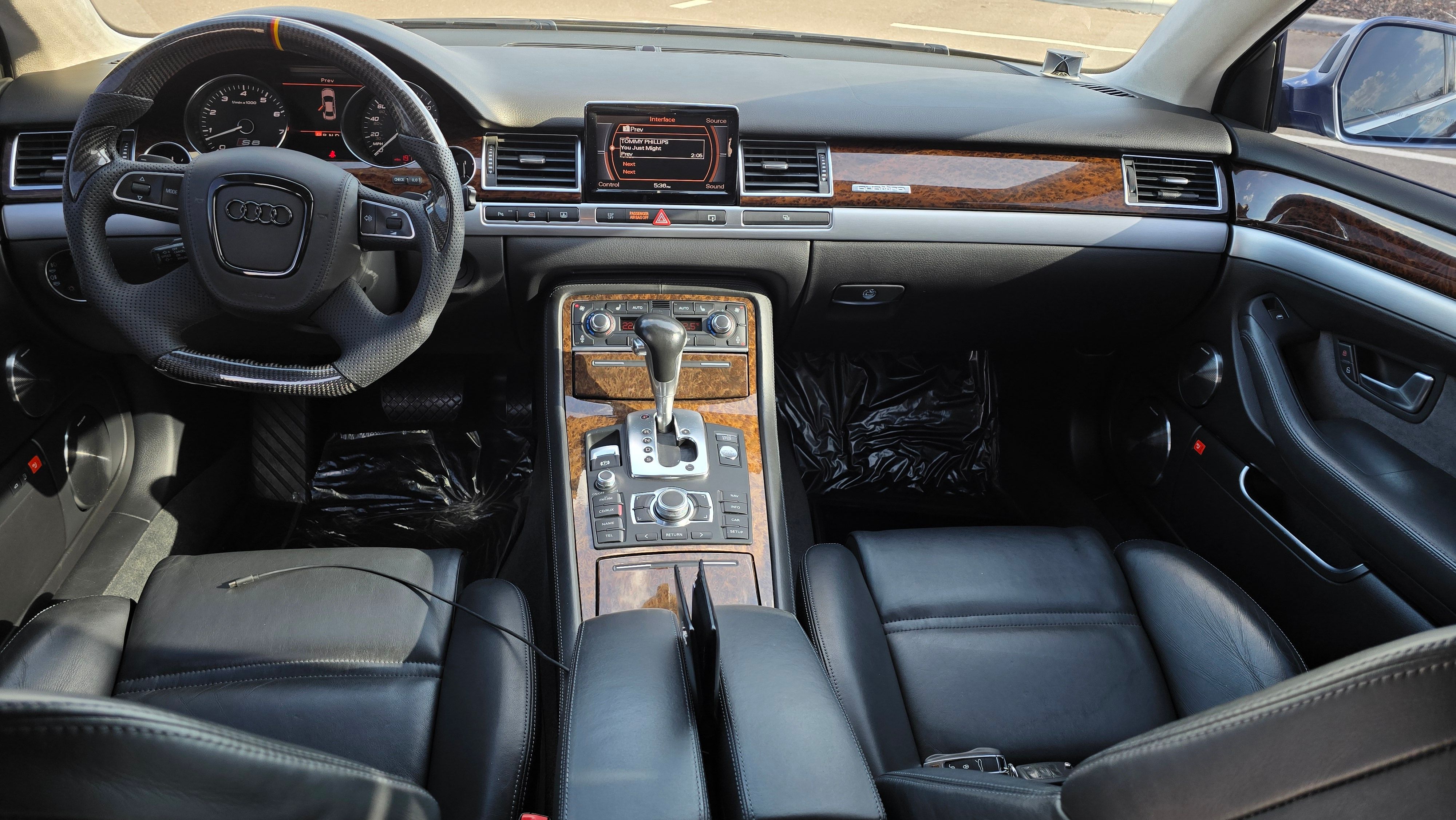Used 2009 Audi S8 AWD/4WD image 10