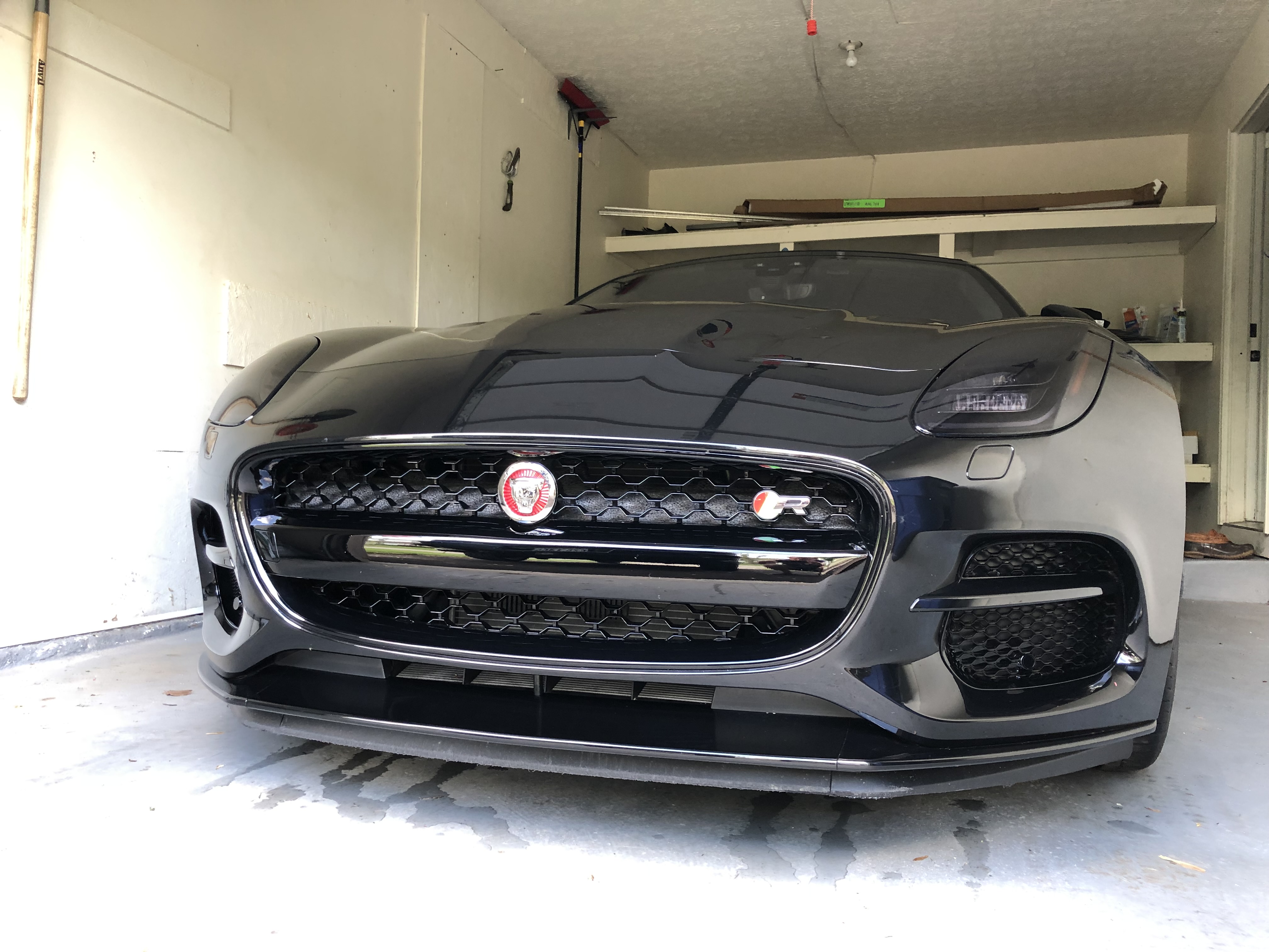 Used 2019 Jaguar F-TYPE R AWD/4WD image 11