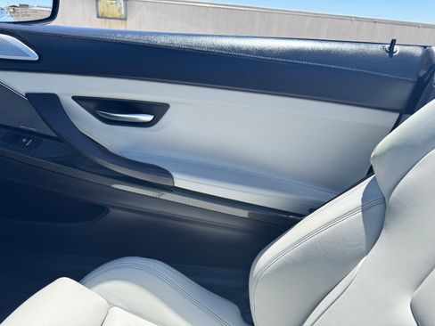Used 2014 BMW M6 Convertible 2D image 16