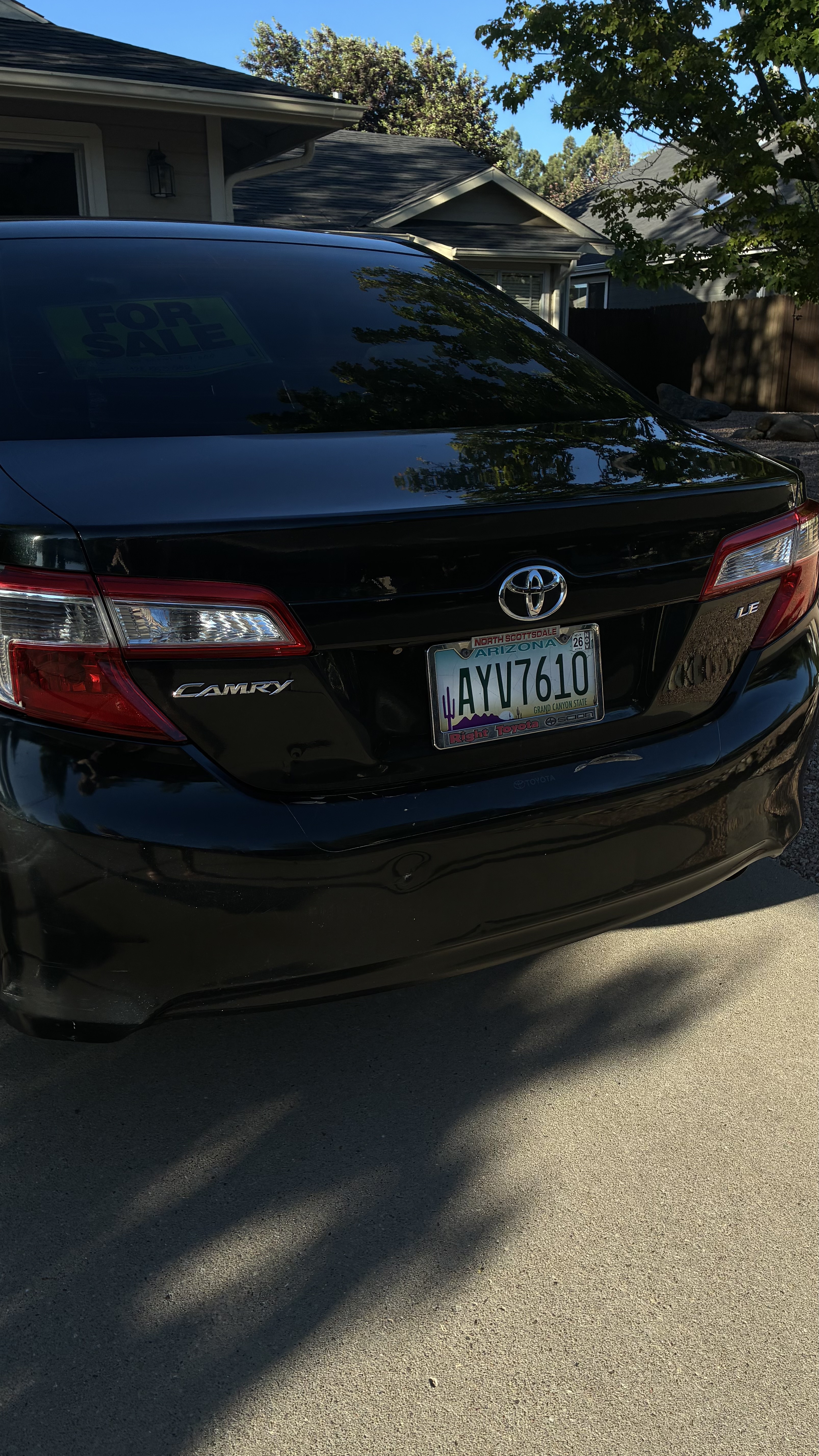 Used 2012 Toyota Camry LE FWD image 12