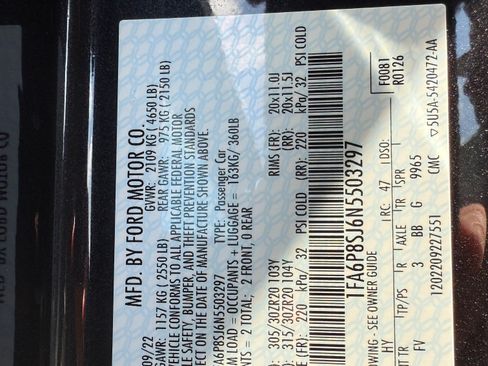 Used 2022 Ford Mustang Shelby GT500 w/ Carbon Fiber Track Pack image 13