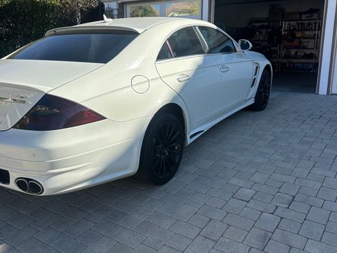 Used 2008 Mercedes-Benz CLS 550 image 6