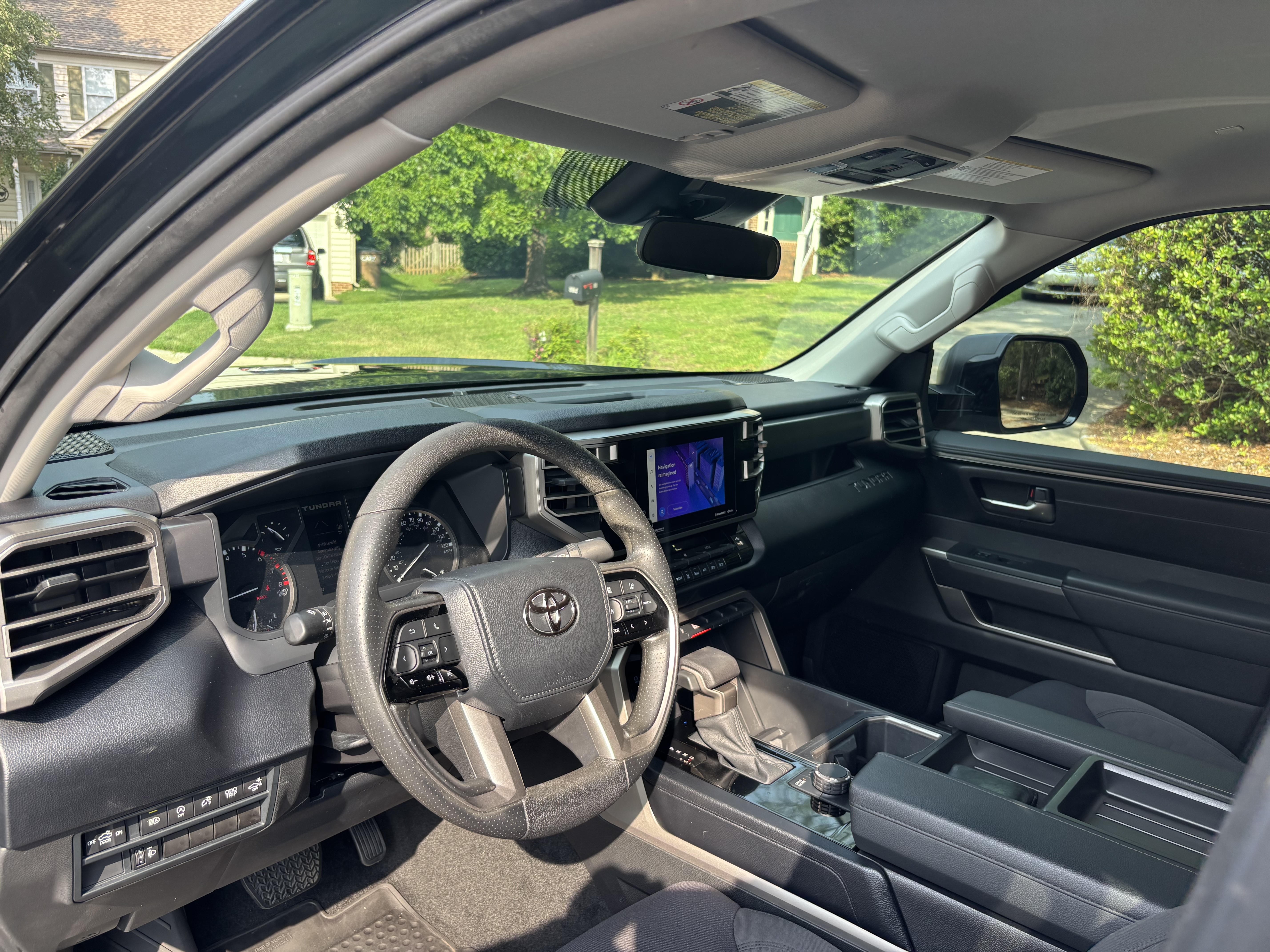 Used 2022 Toyota Tundra SR5 w/ Convenience Package RWD image 9