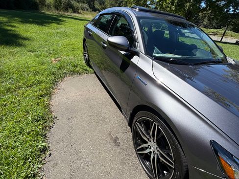 Used 2022 Honda Accord Touring image 18