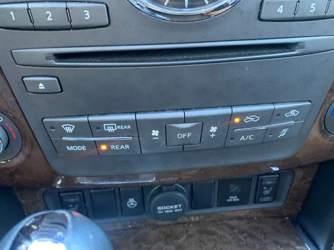 Used 2016 INFINITI QX80 4WD w/ Signature Edition Package image 13