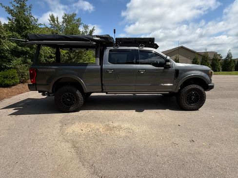 Used 2022 Ford F250 Lariat w/ Tremor Off-Road Package AWD/4WD image 14