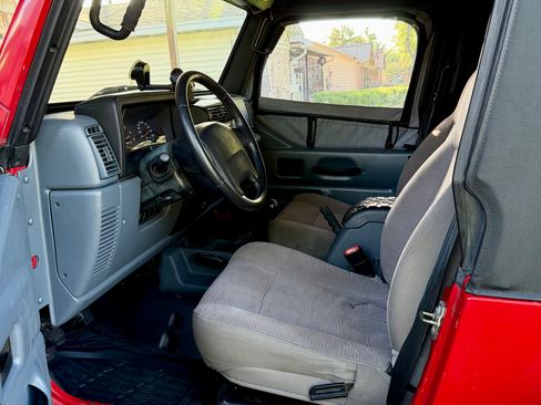 Used 2003 Jeep Wrangler SE AWD/4WD image 12