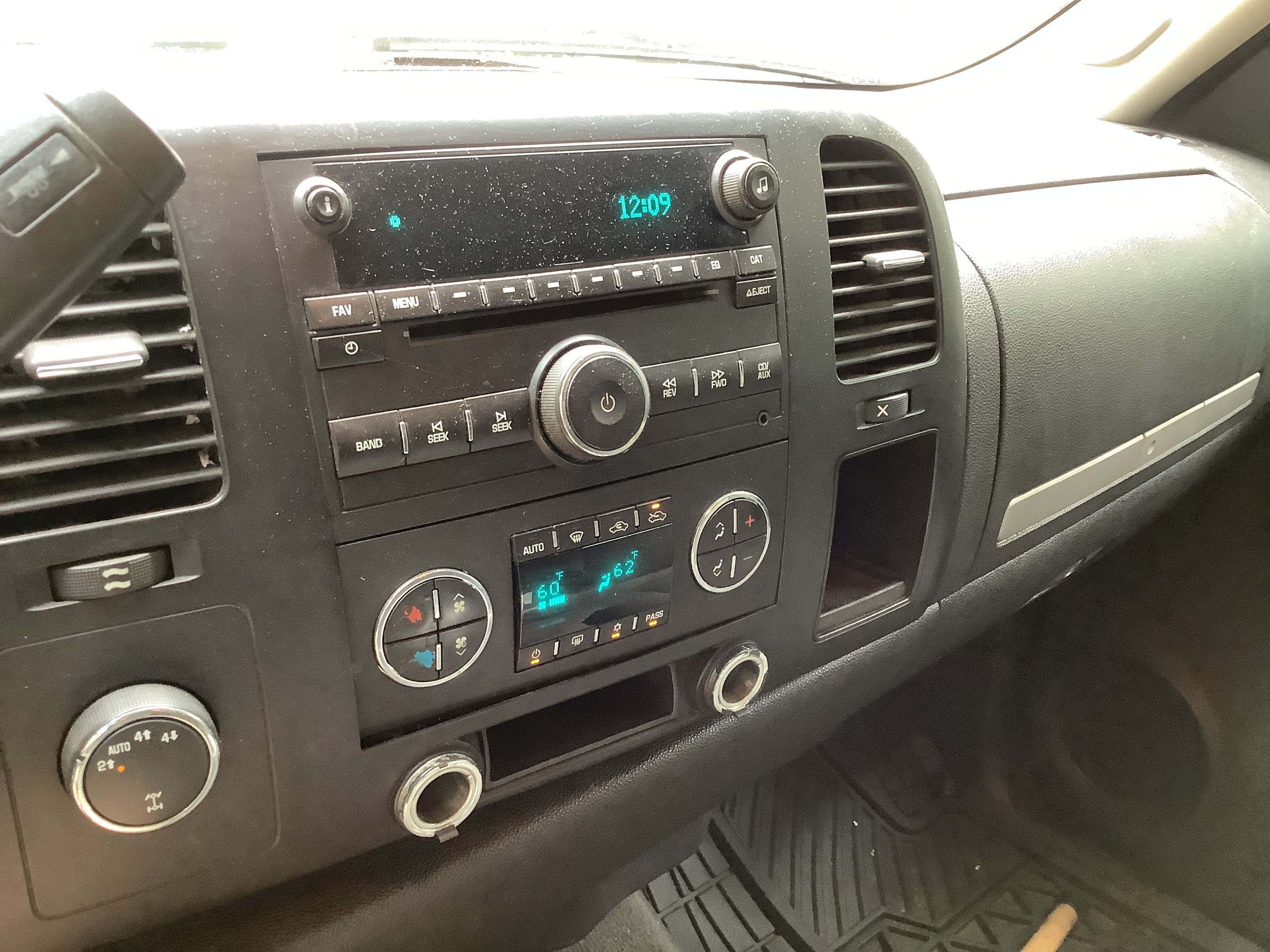 Used 2008 Chevrolet Silverado 1500 LT w/ Power Pack Plus AWD/4WD image 6