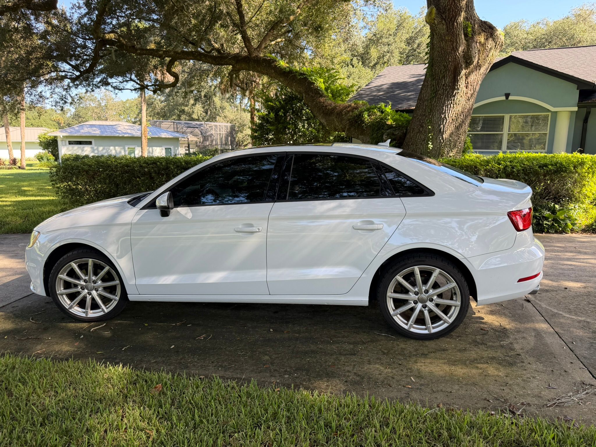 Used 2015 Audi A3 TDI Premium w/ Audi MMI Navigation Plus FWD image 4