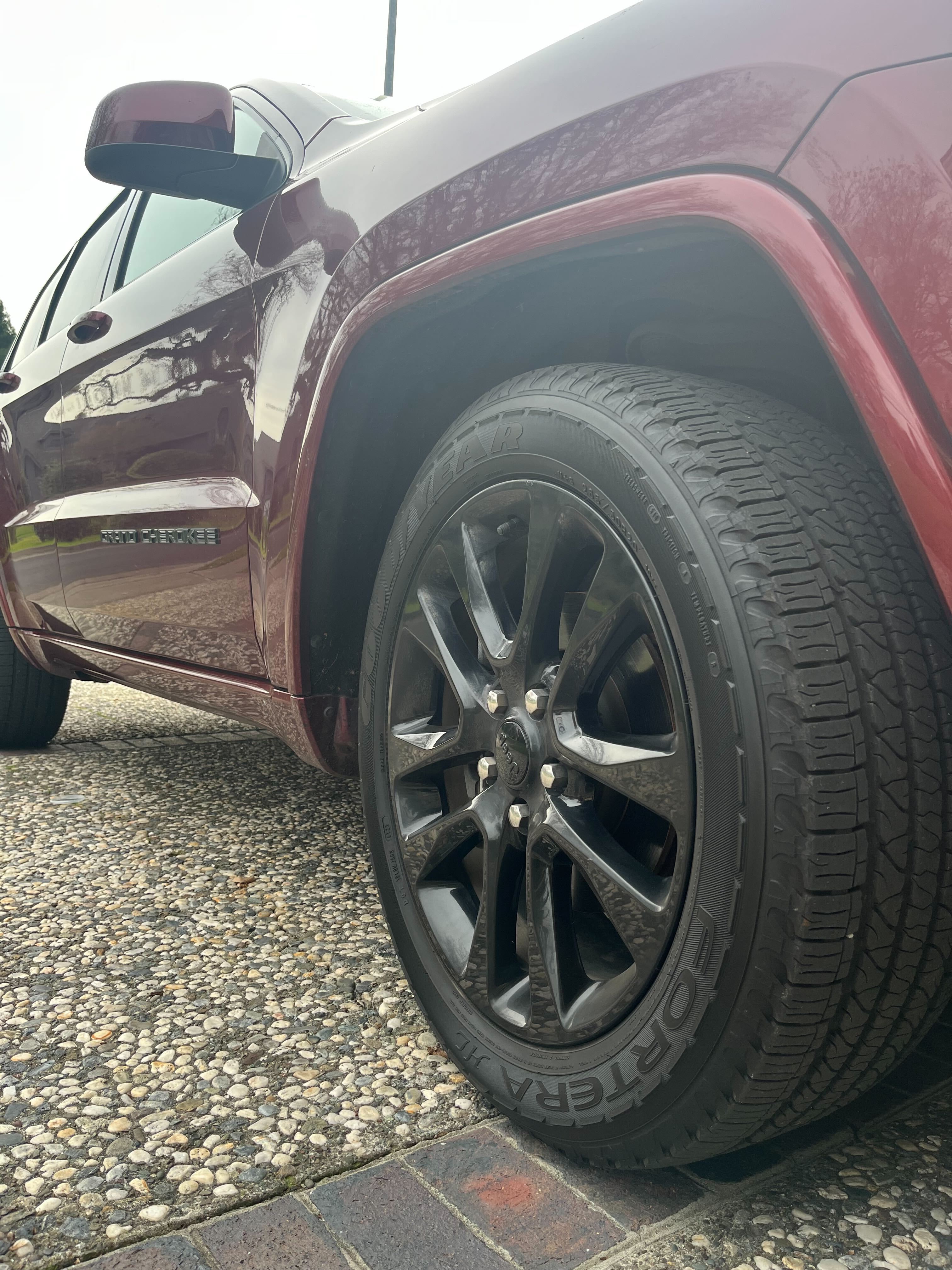 Used 2019 Jeep Grand Cherokee Altitude RWD image 10