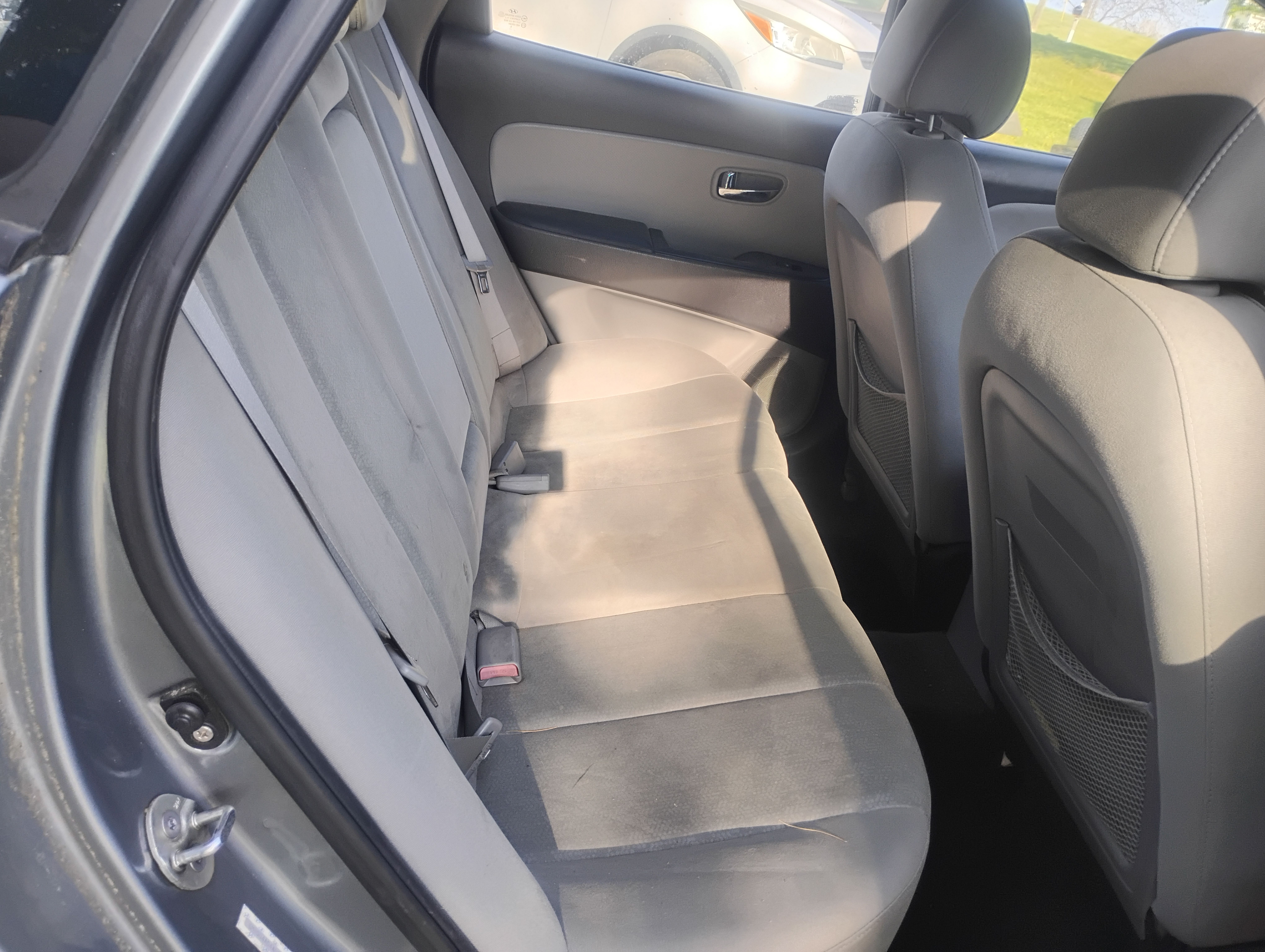 Used 2010 Hyundai Elantra GLS FWD image 8
