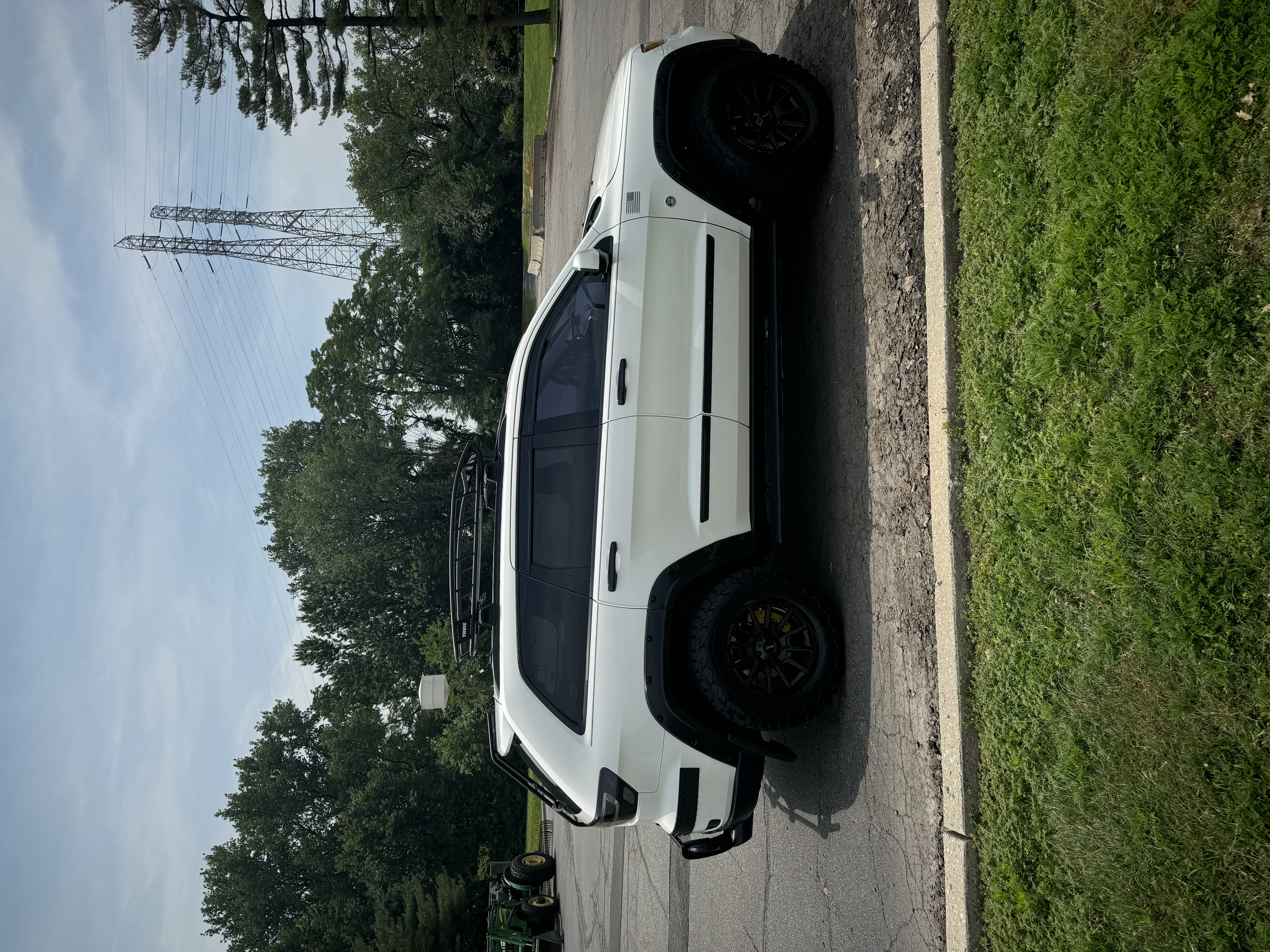 Used 2012 Jeep Grand Cherokee Laredo AWD/4WD image 5