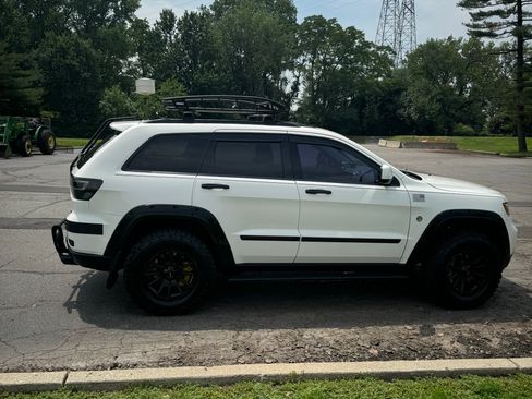 Used 2012 Jeep Grand Cherokee Laredo AWD/4WD image 5