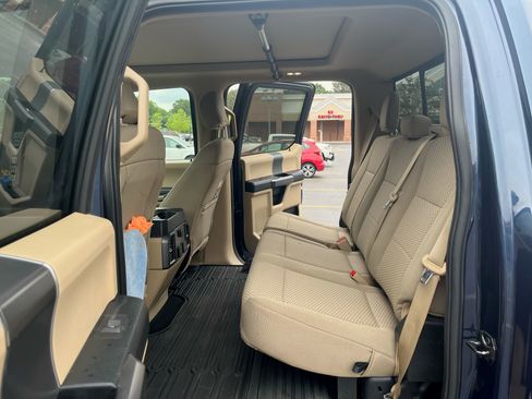 Used 2019 Ford F250 XLT w/ XLT Premium Package AWD/4WD image 12