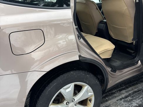 Used 2016 Subaru Forester 2.5i w/ Alloy Wheel Package image 8