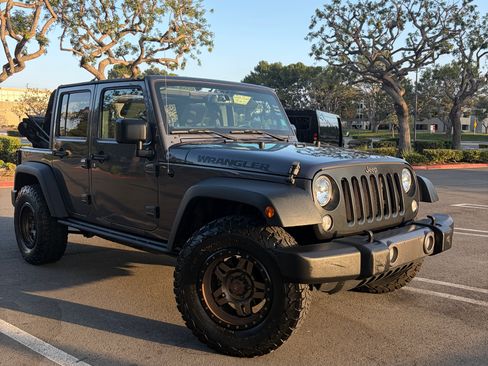 Used 2016 Jeep Wrangler Unlimited Sport AWD/4WD image 13