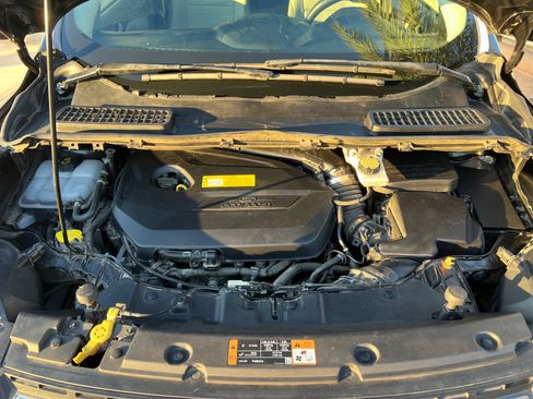 Used 2014 Ford Escape SE image 17