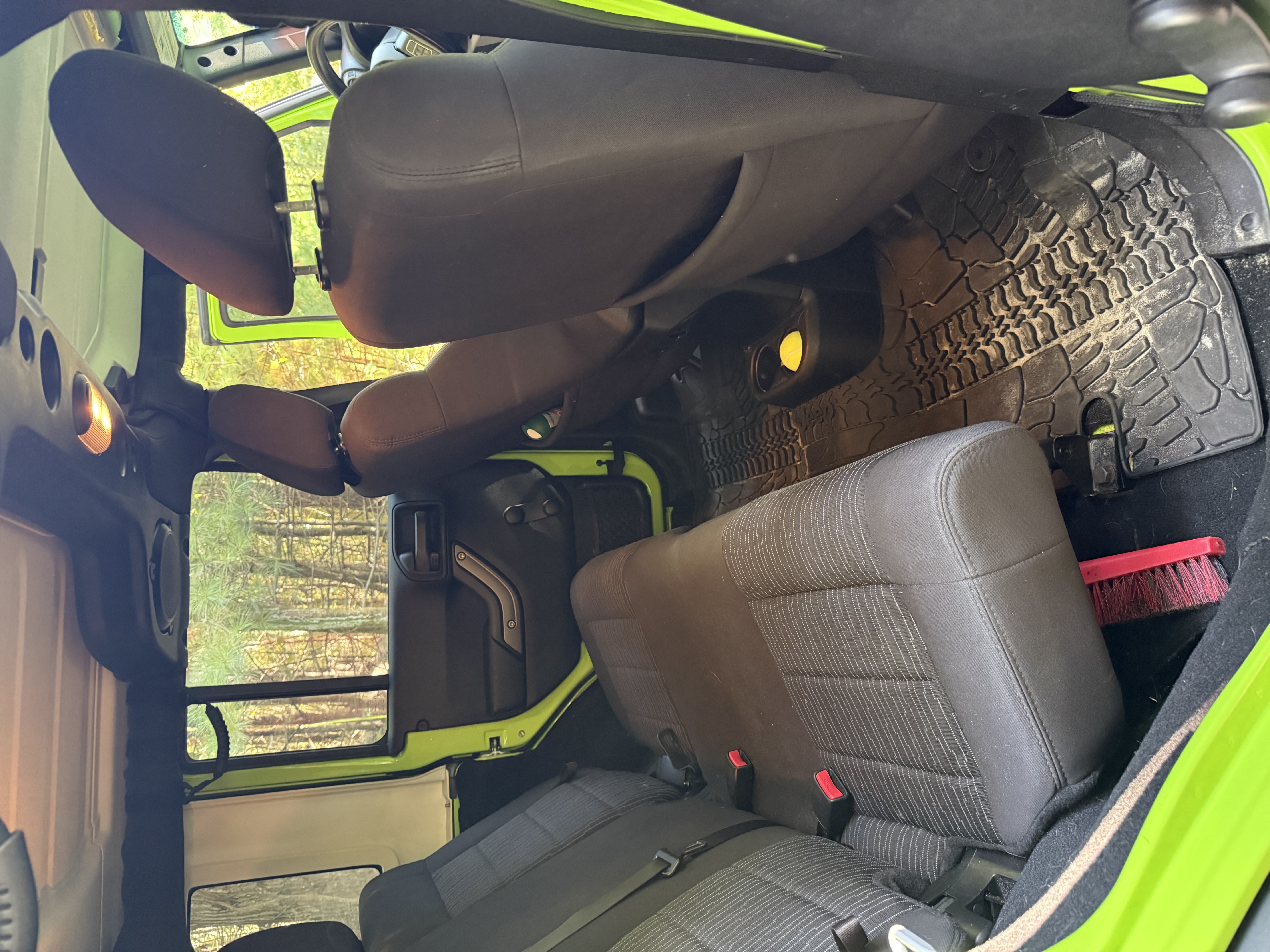 Used 2012 Jeep Wrangler Unlimited Sport w/ Connectivity Group AWD/4WD image 13