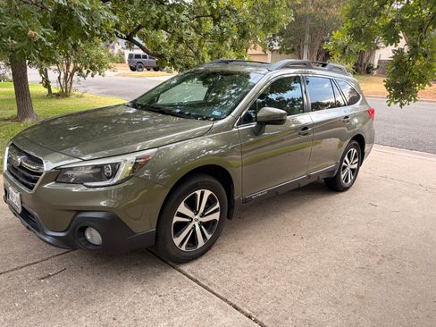 Used 2018 Subaru Outback 2.5i Limited AWD/4WD image 2