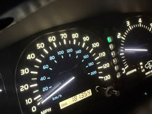 Used 2001 Lexus LX 470 4WD image 14