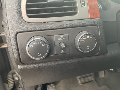 Used 2008 Chevrolet Suburban LT w/ LT Preferred Equipment Group image 18